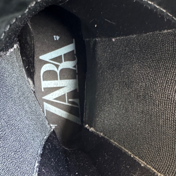 Zara Treaded Chelsea Black Boots Size 41 - Picture 14 of 15